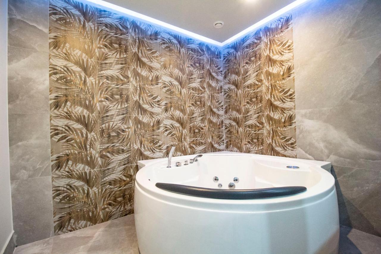 Royal Playa Suite And Apartament -Private Parking- Self Chek Out CTA Exterior foto